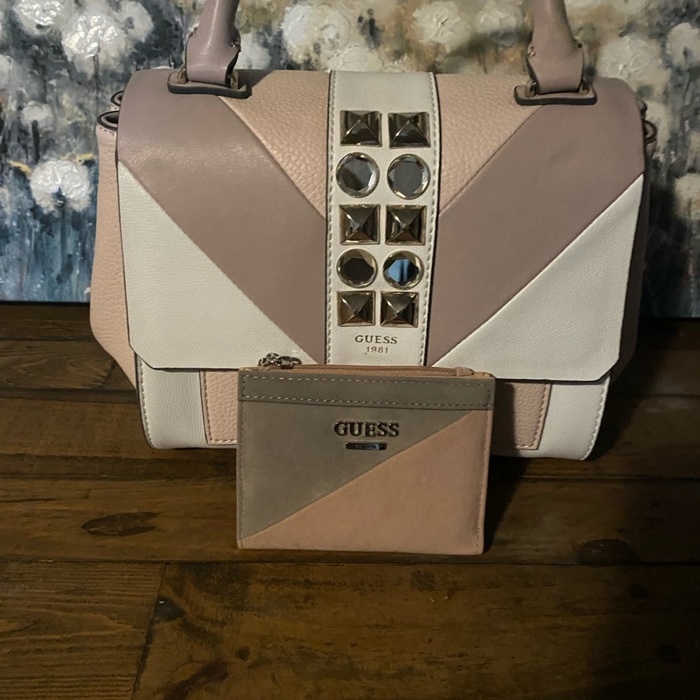 Brand new Guess purse